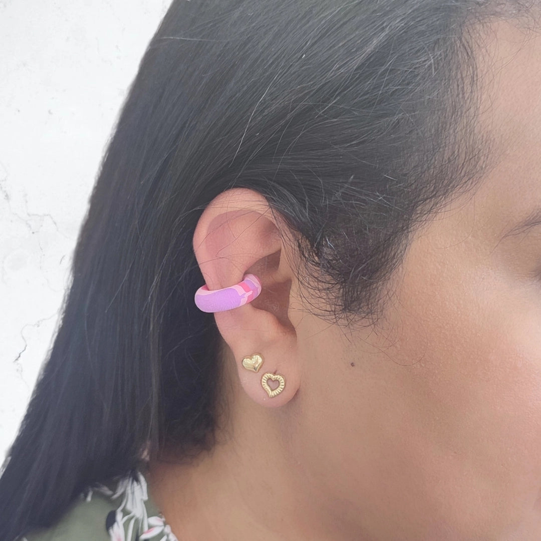 Earcuff Rosa militar en Neopreno oreja