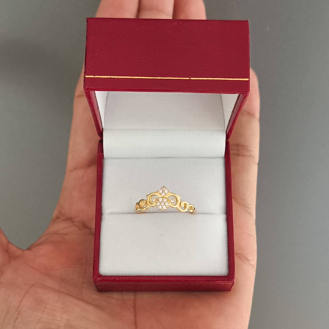 Regalo de Quince Años: Anillo Oro 18K con Corazón de Circonia | Brillo Inolvidable