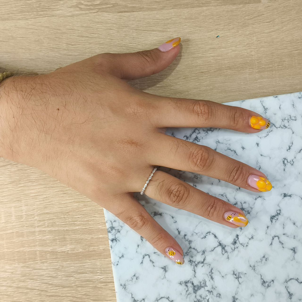 Joyas Femeninas: Anillo Minimalista Plata 925 con Piedra Verde | Elegancia Única