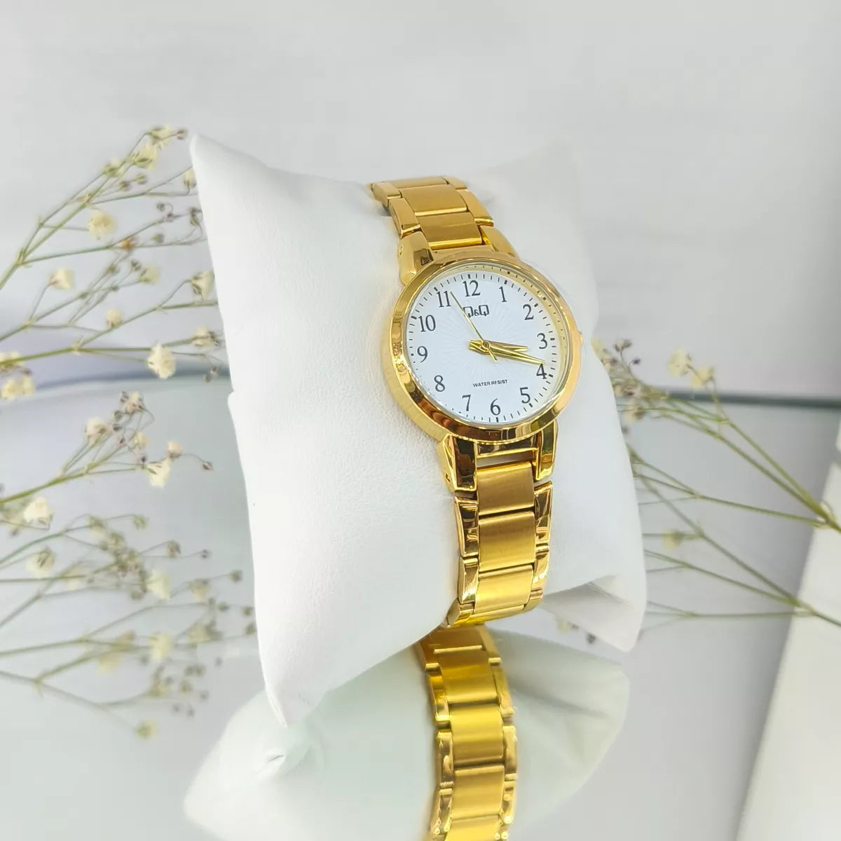 Q&Q Women's Watch, Elegant Gold, Q&Q Original, Small, Gold Steel C03A-002PY