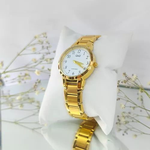 Q&Q Women's Watch, Elegant Gold, Q&Q Original, Small, Gold Steel C03A-002PY