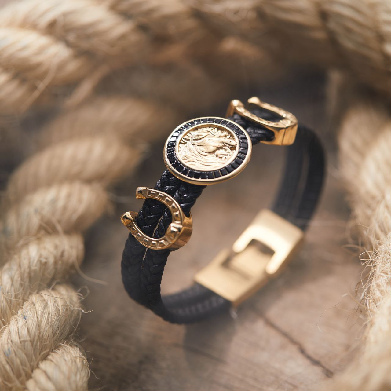 Brazalete Cuero y Oro Laminado18k Caballo