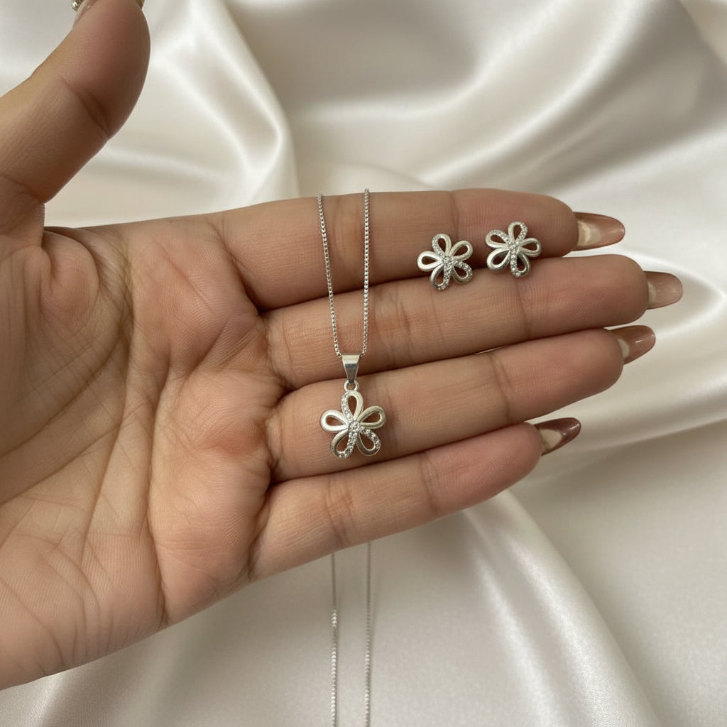juego Floral | Cadena + Dije + Aretes | Plata 925 Italiana & Diamantes de Laboratorio