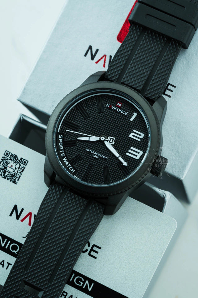 RELOJ NAVIFORCE Negro CLÁSICO NF9202T
Hombre