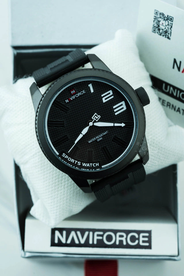 RELOJ NAVIFORCE Negro CLÁSICO NF9202T
Hombre