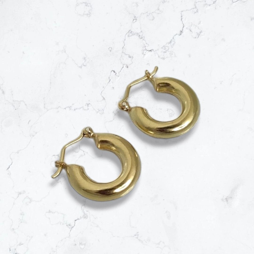 Candongas Oro Laminado 18k Hoops tubulares tamaño medianos