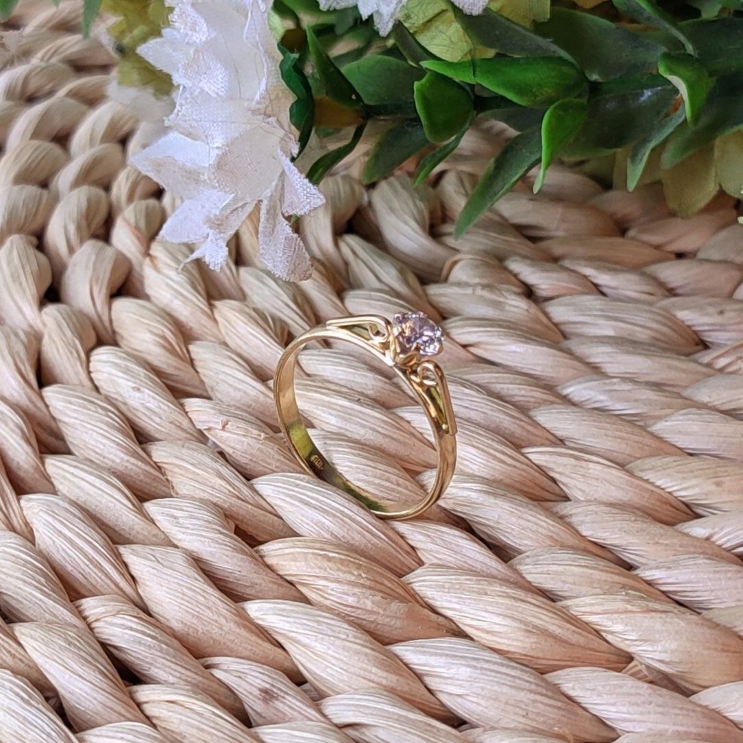 Anillo Oro Laminado 18K Compromiso Estilo Elegante y Refinado