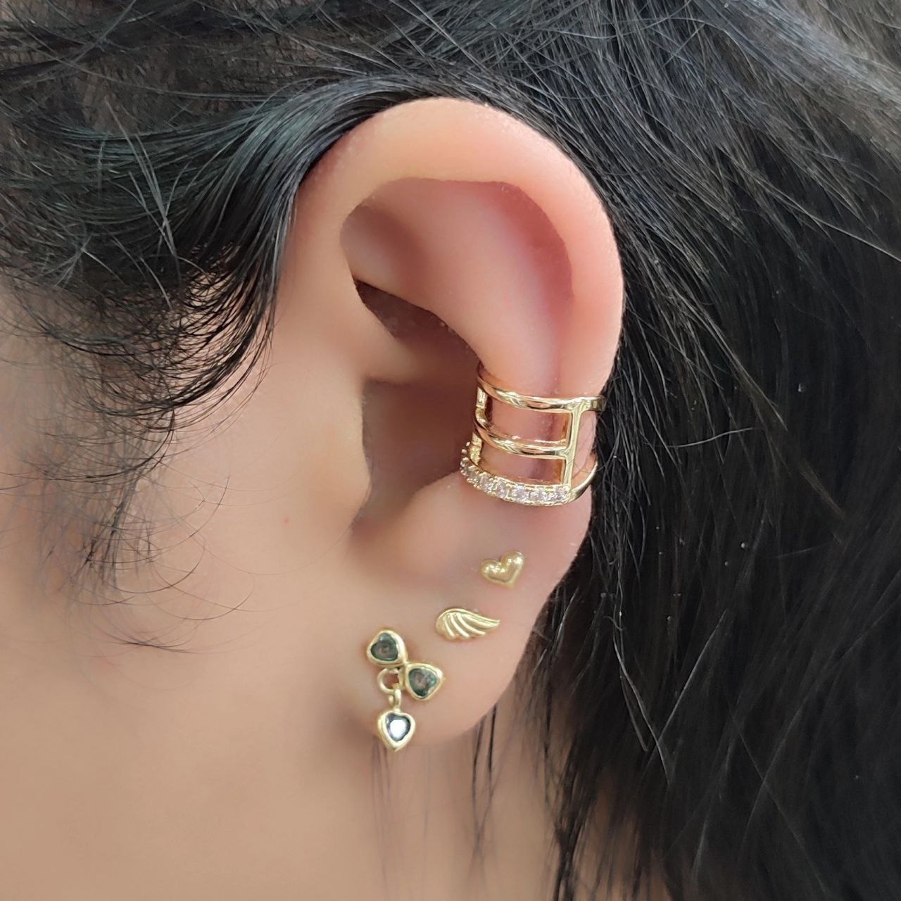 Earcuff Dorado de Estilo Casual con Circones de Cristal
