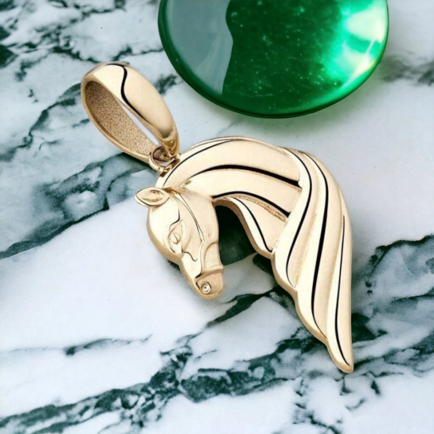 Dije Caballo Grande Unisex Mujer o Hombre Oro Laminado 18k