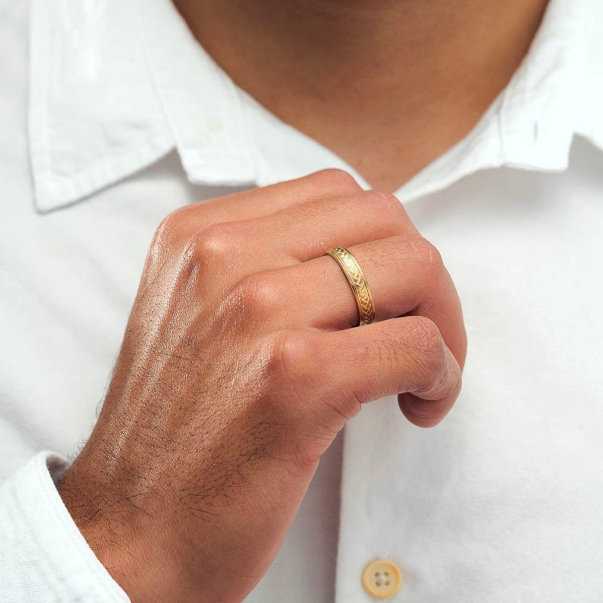 Anillo matrimonial en oro laminado de 18 kilates para hombre con envío gratis en Colombia y villavicencio