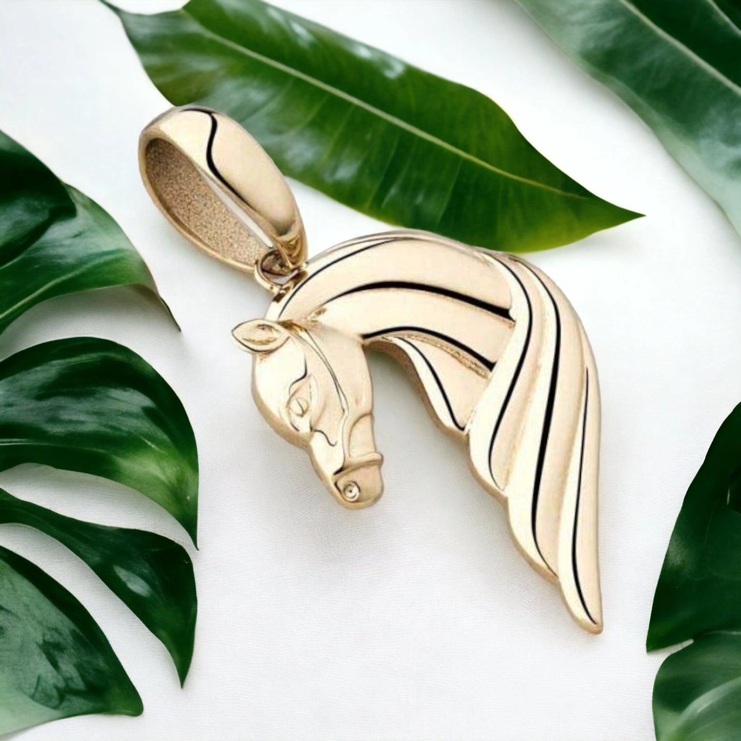 Dije Caballo Grande Unisex Mujer o Hombre Oro Laminado 18k
