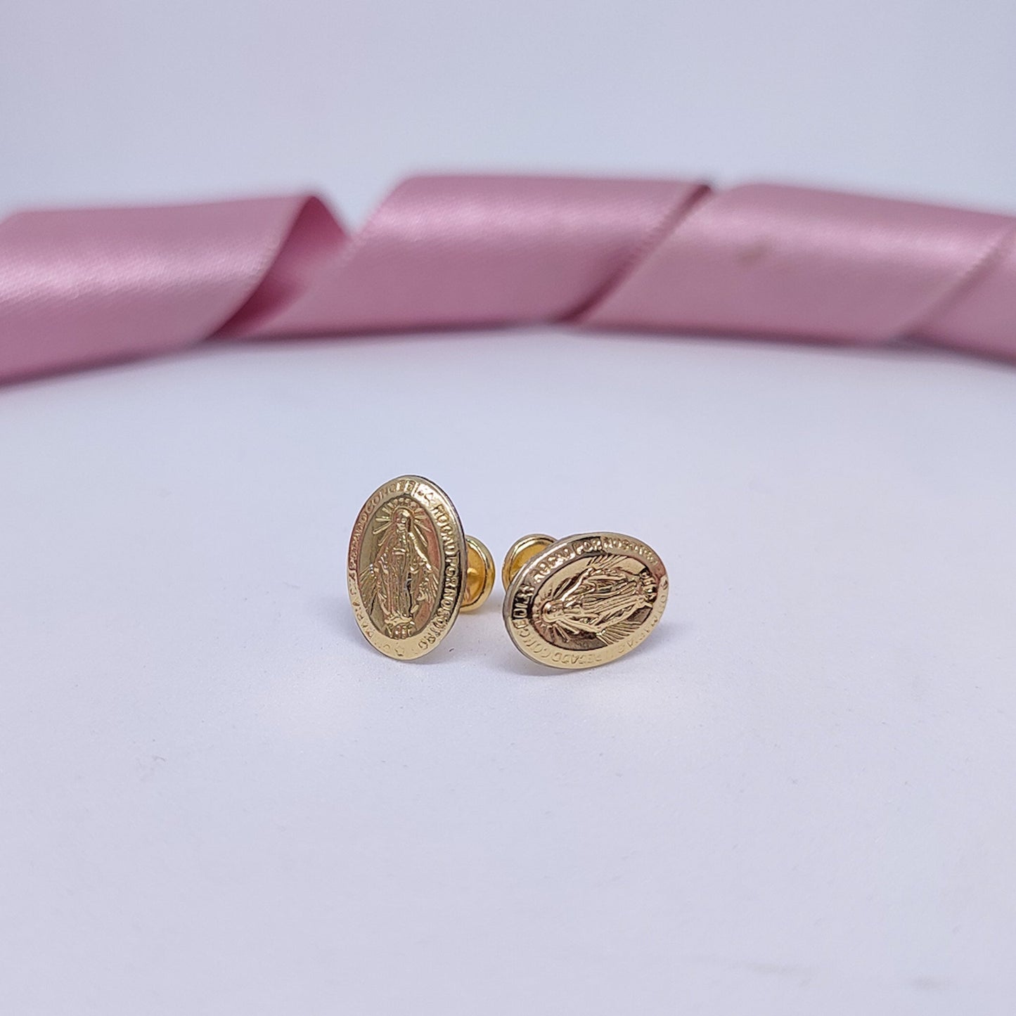 Aretes Topos Mujer Anti alergénicos Oro Laminado 18k Virgen Guadalupe Brillo Encanto