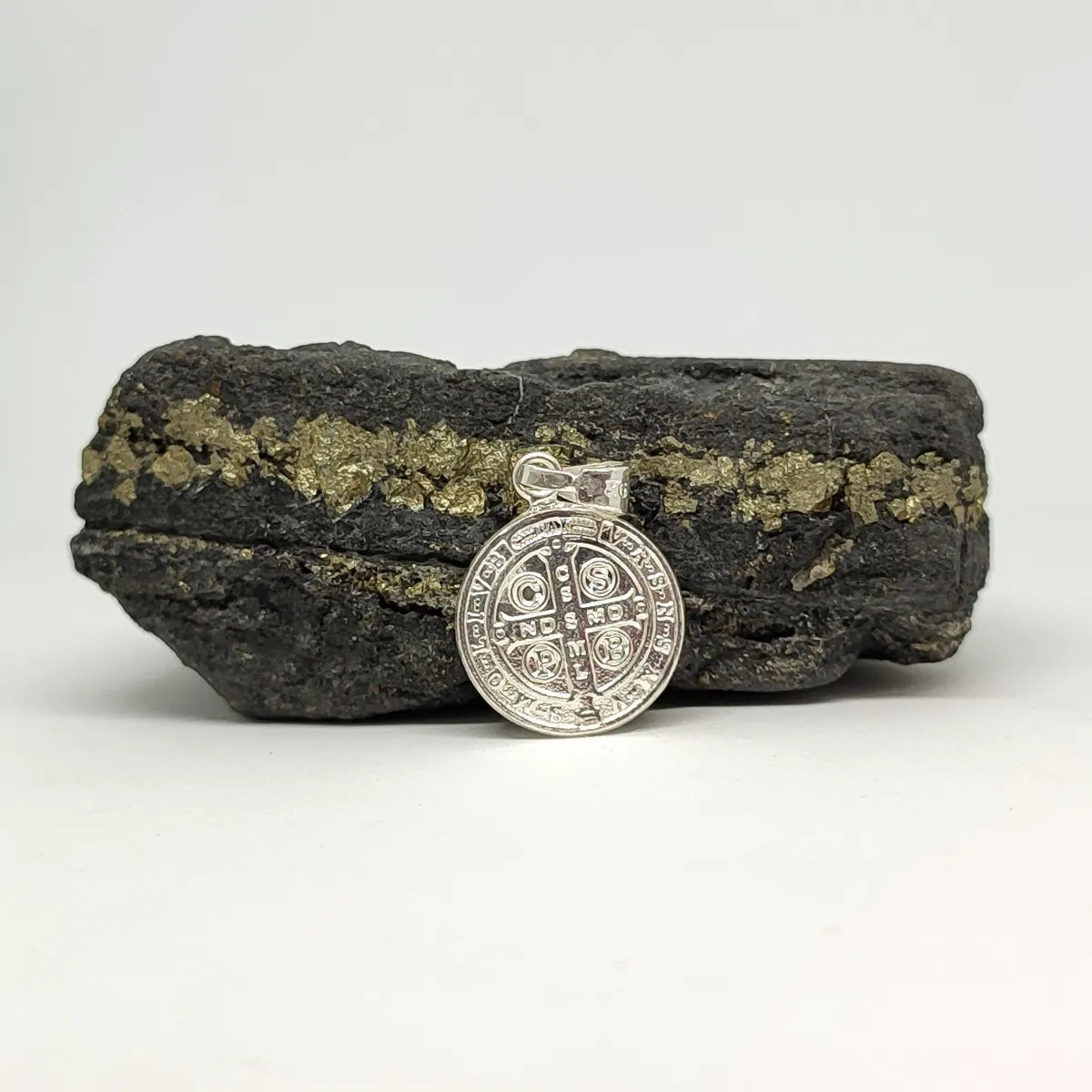 Dije Medalla San Benito Hombreo Mujer Plata 925 Italiana Con Baño Oro Brillo Encanto