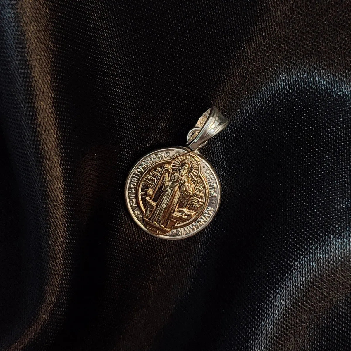 Dije Medalla San Benito Hombreo Mujer Plata 925 Italiana Con Baño Oro Brillo Encanto