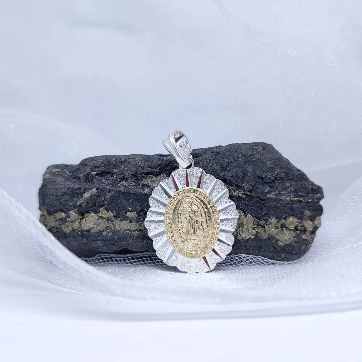Dije Medalla Virgen Grande Hombre o Mujer Plata 925 Italiana Baño Oro Brillo Encanto