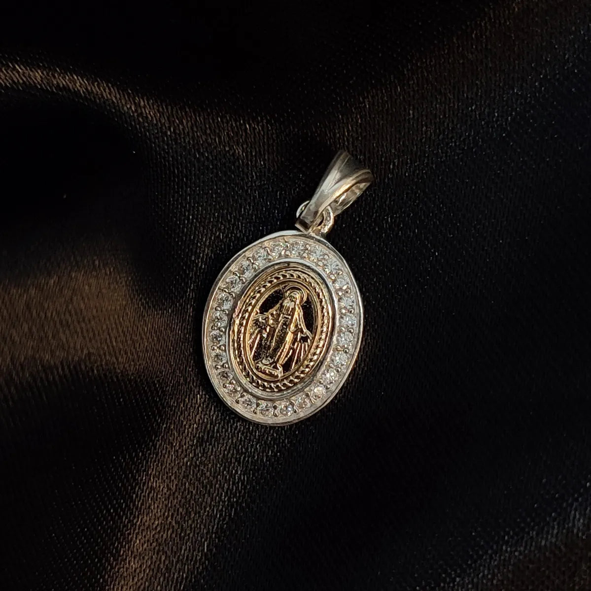 Dije Medalla Virgen Guadalupe Mujer Plata 925 Italiana Y Baño de Oro Brillo Encanto