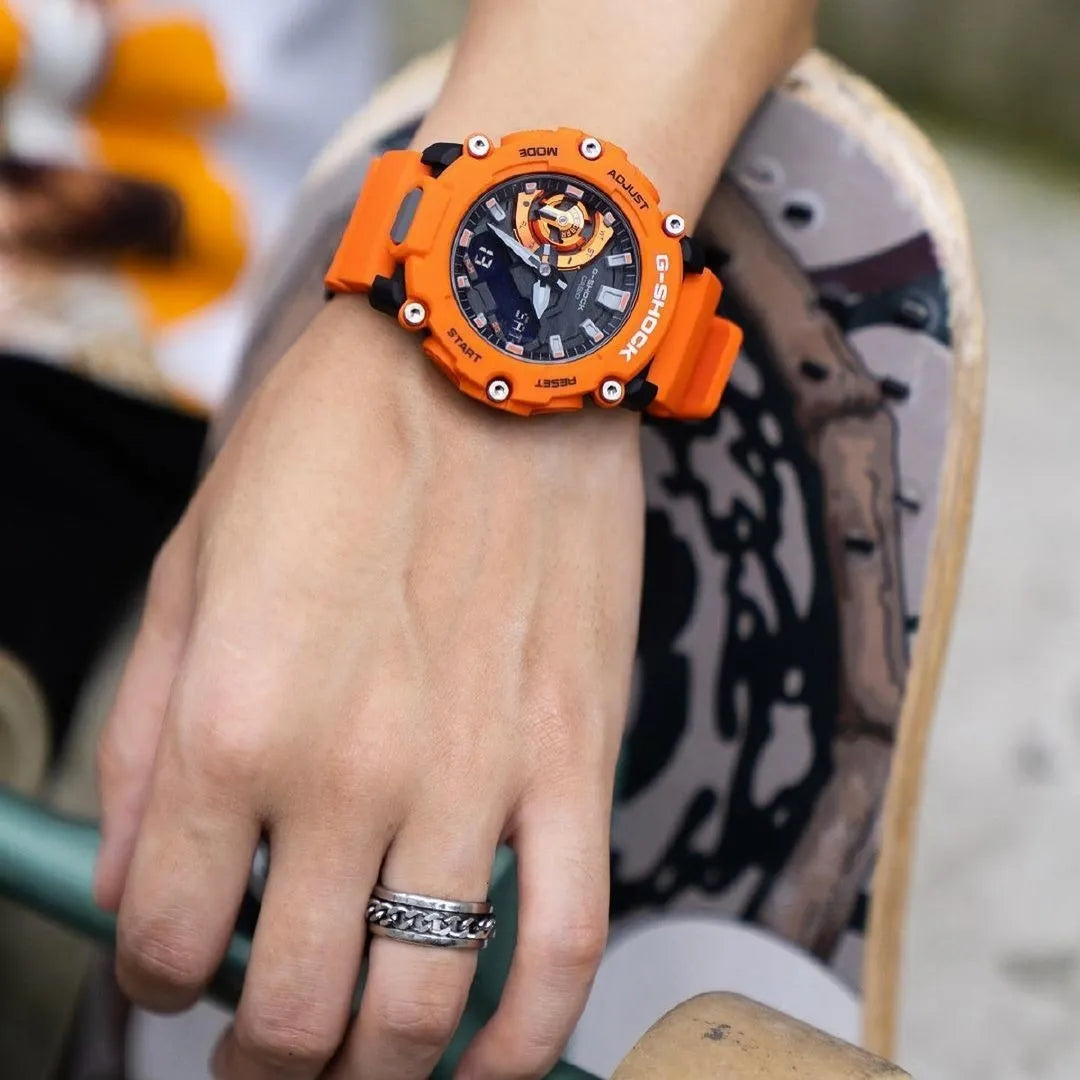 Reloj Casio G-shock Hombre Deportivo Sumergible Y Brújula GA-2200M-4ADR Brillo Encanto