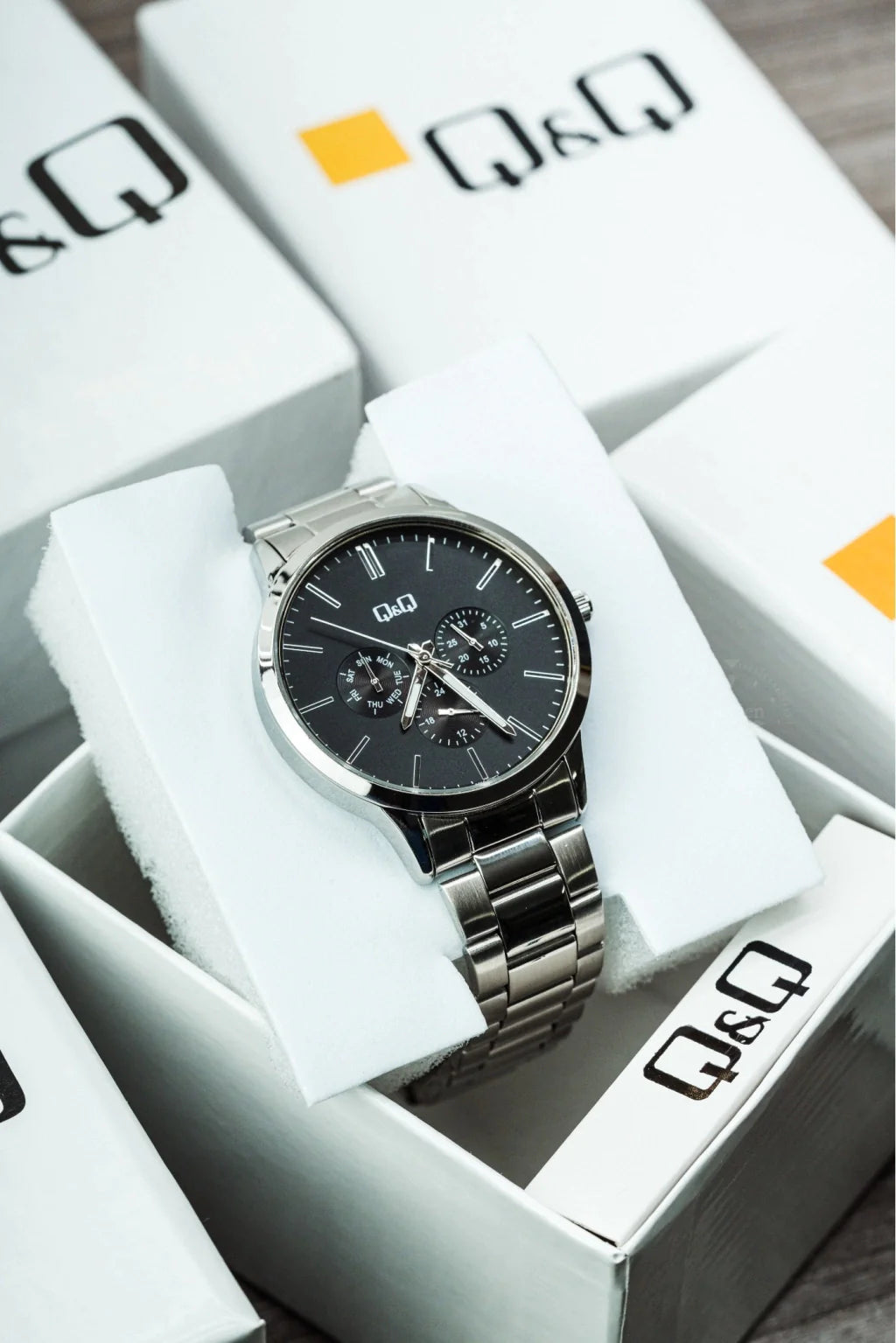Reloj Q&Q A01A-003PY Acero Hombre Elegante Brillo Encanto