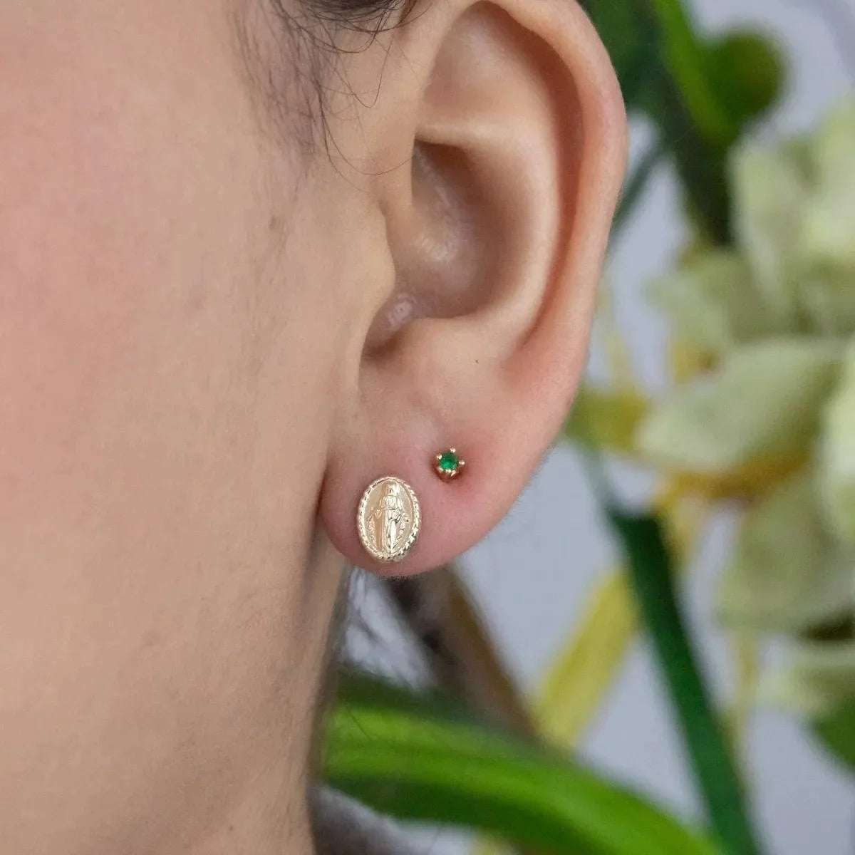 Topos / Aretes De Mujer En Oro 18k Laminado Virgen Guadalupe Brillo Encanto