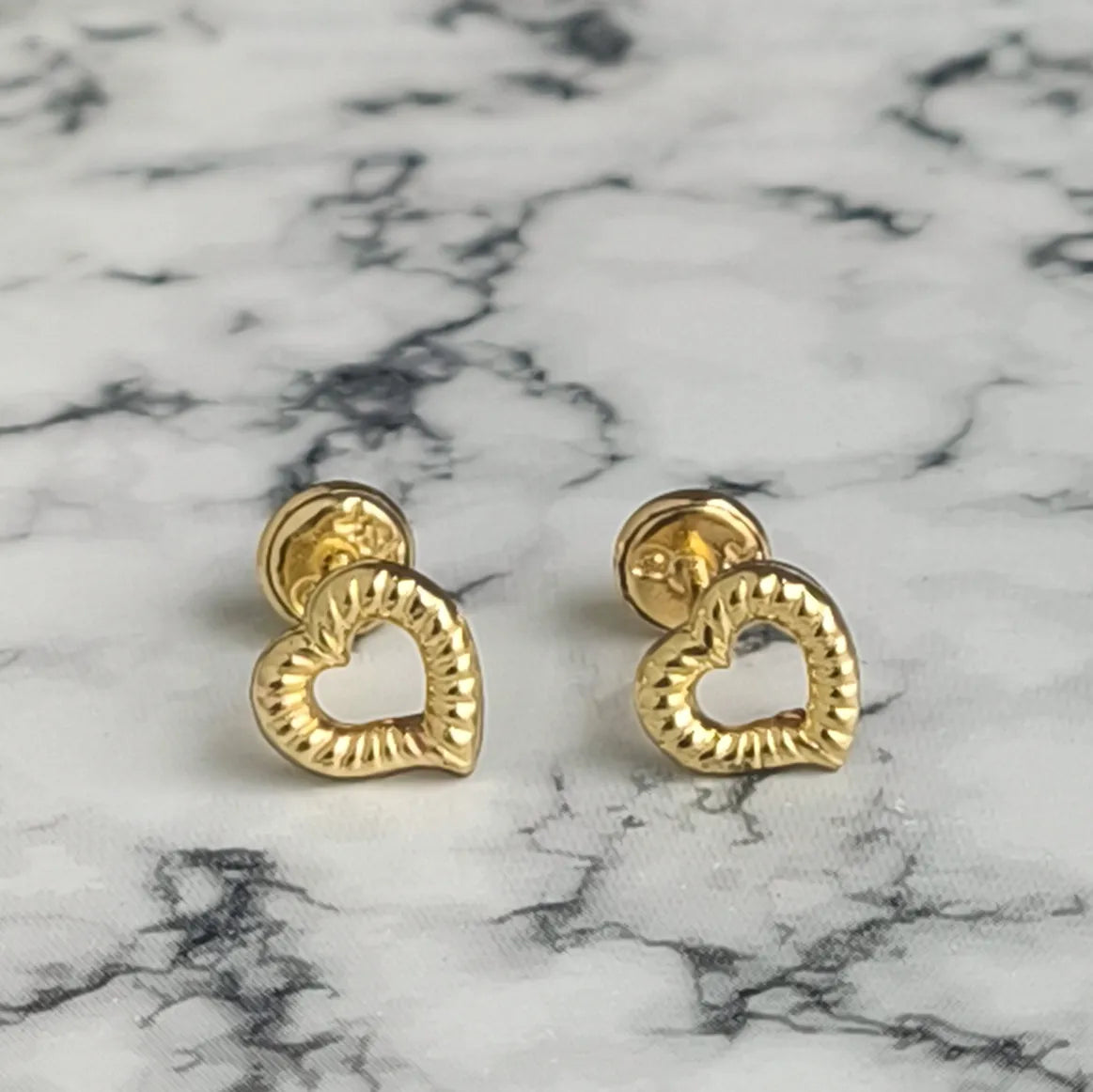 Aretes Oro Laminado 18k Corazón Pequeños