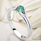 Anillo de compromiso Prosperidad solitario en plata ley 925 con esmeralda colombiana natural – Brillo Encanto Joyería