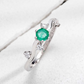 Anillo de compromiso Amazonas en plata ley 925 con esmeralda colombiana natural y diamantes de laboratorio diseño naturaleza – Brillo Encanto Joyería