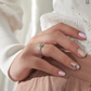 Anillo ENCANTO Brillo Encanto - diseño trenza plata 925 con piedras preciosas