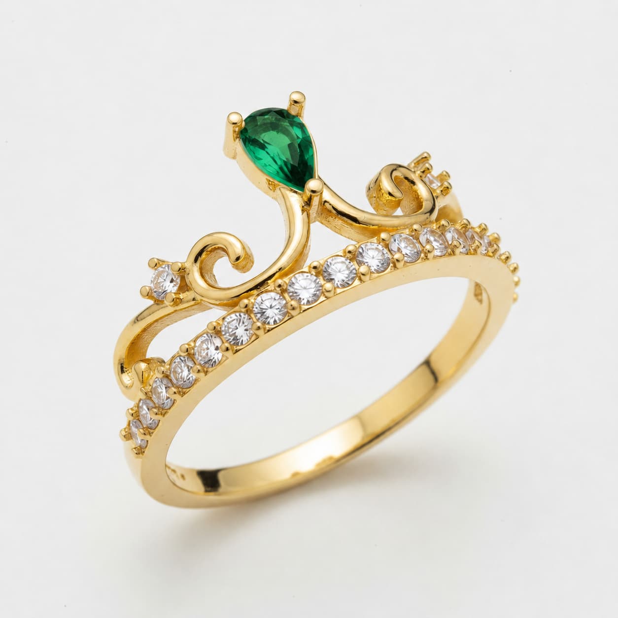18K Gold Men's Ring with Emerald – Personalized Elegance and Lifetime Guarantee 