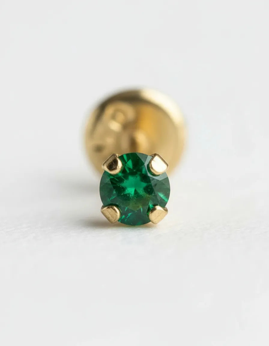 Aretes / Piercing Tipo Esmeralda en Oro Laminado 18K Unisex – Envío Colombia