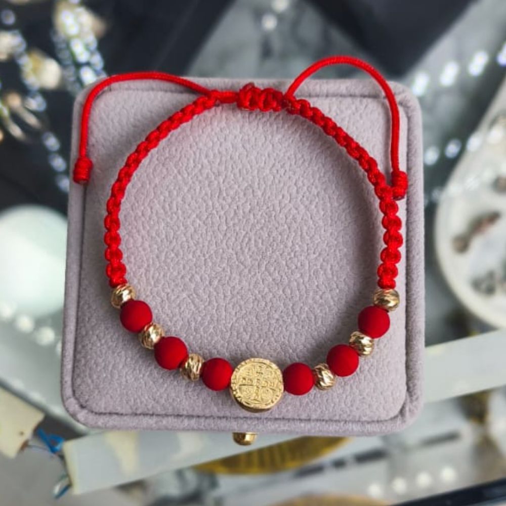 Pulsera Hilo Rojo San Benito 6 Balines Tamaño #5 Oro 18k