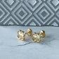 Aretes pequeños antialérgicos para bebé en oro laminado