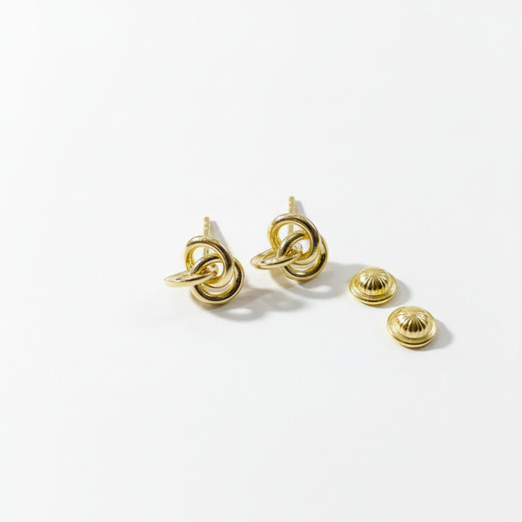 Aretes Elegantes Vanguardistas Oro Laminado 18K para Mujer