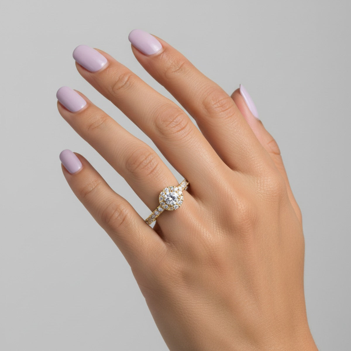 anillo compromiso oro 18k  con estuche de lujo estilo  Reina en  villavicencio