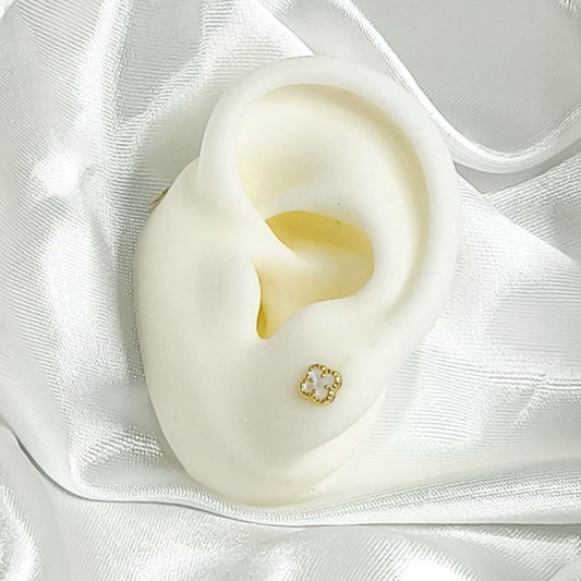 Aretes Trébol Oro Laminado 18K Antialérgicos Pequeños para Niñas o Mujeres