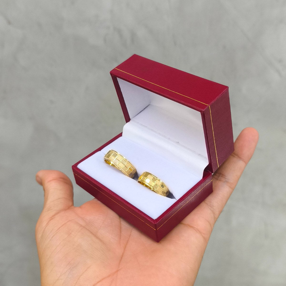 par de argollas oro 18k diseño tipo espejo artesanal calidad premium