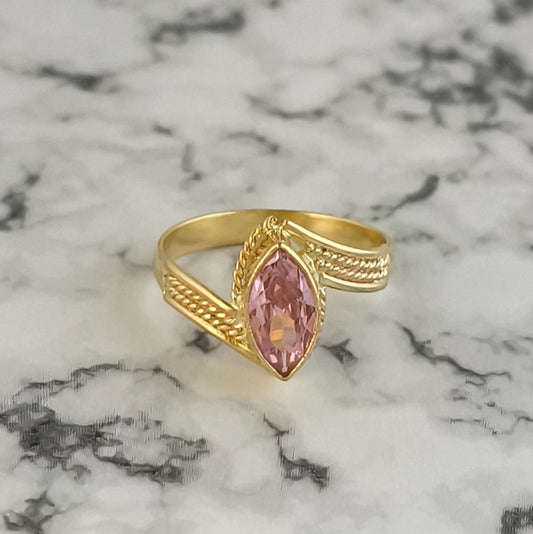 anillo-oro-laminado-18k-piedra-rosada-marquise