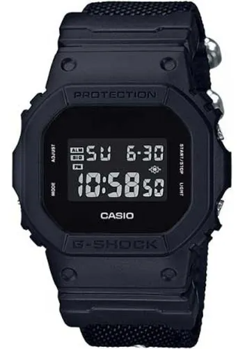 Reloj Pulsera Casio G-Shock DW-5600 Color Negro Mate Digital Fondo Negro Brillo Encanto